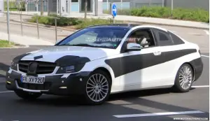Mercedes Classe C coupé 2012 - Foto spia 25-08-2010