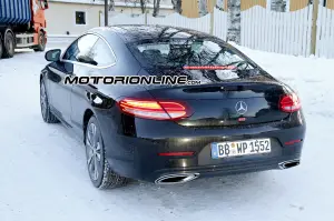 Mercedes Classe C Coupè facelift foto spia 20 gennaio 2017