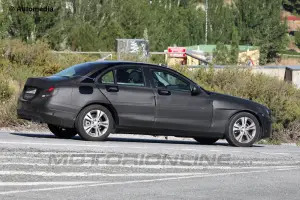 Mercedes Classe C - Foto spia 03-08-2013