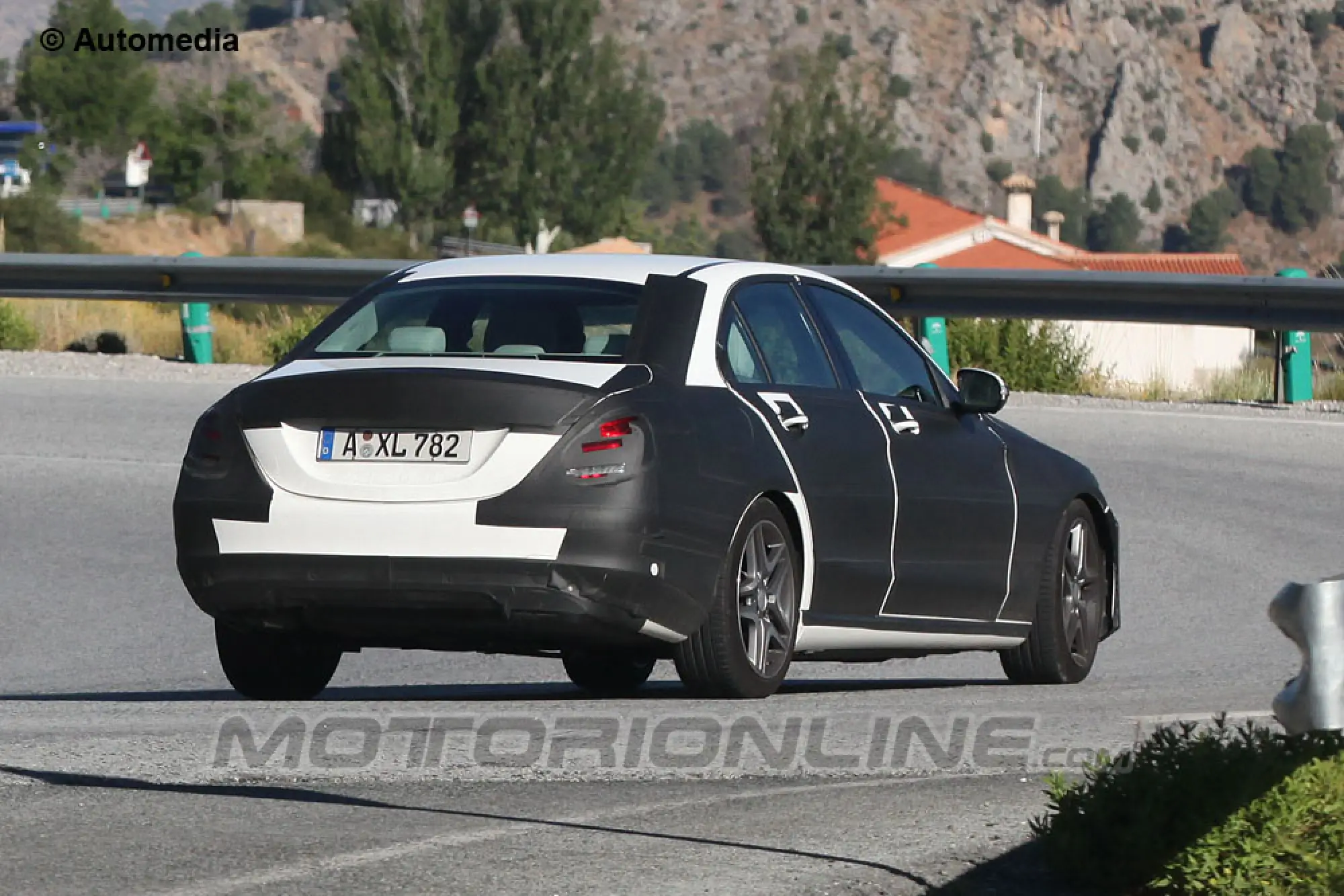 Mercedes Classe C - Foto spia 03-08-2013 - 6