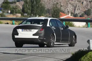 Mercedes Classe C - Foto spia 03-08-2013
