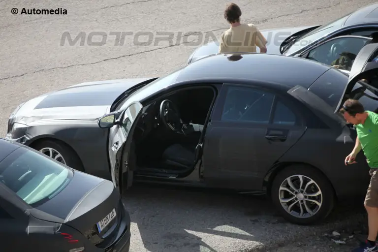 Mercedes Classe C - Foto spia 03-08-2013 - 9