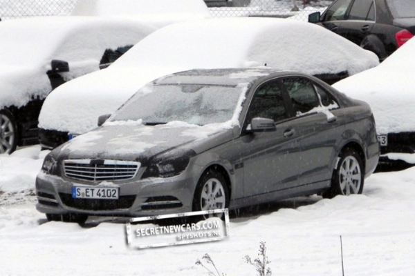 Mercedes Classe C restyling foto spia