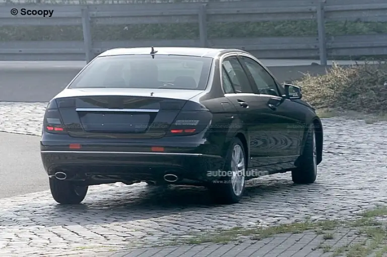 Mercedes Classe C restyling spy (2) - 4