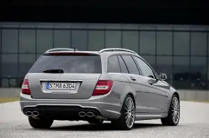 Mercedes Classe C63 AMG restyling 2011  - 3