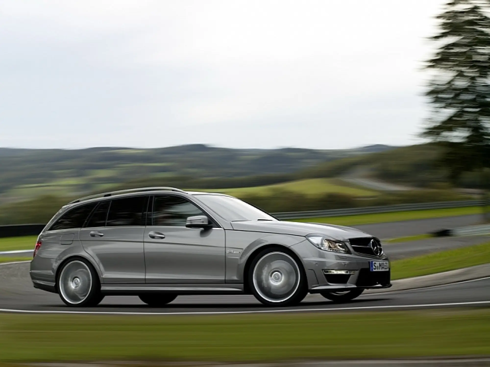 Mercedes Classe C63 AMG restyling 2011  - 6