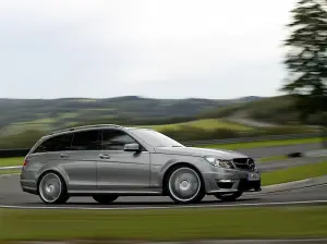 Mercedes Classe C63 AMG restyling 2011  - 6