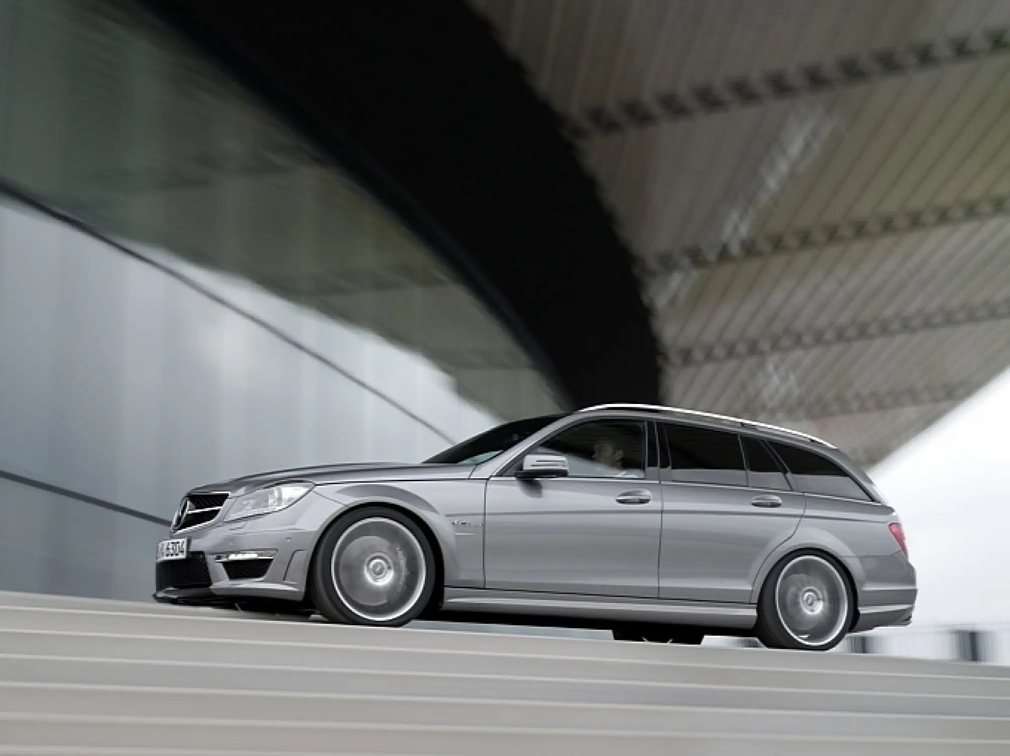 Mercedes Classe C63 AMG restyling 2011  - 9