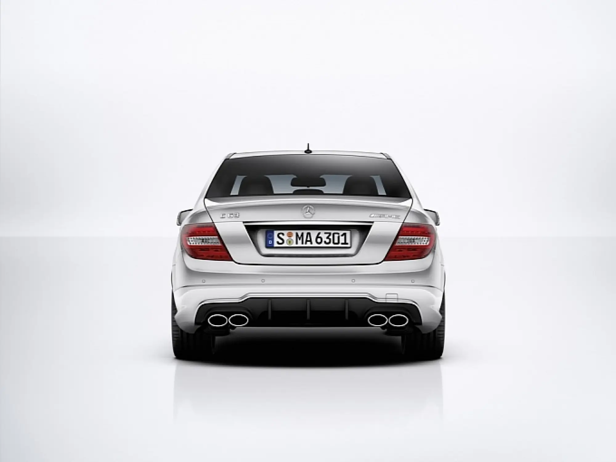 Mercedes Classe C63 AMG restyling 2011  - 10