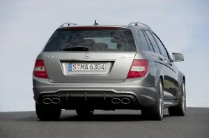 Mercedes Classe C63 AMG restyling 2011  - 15