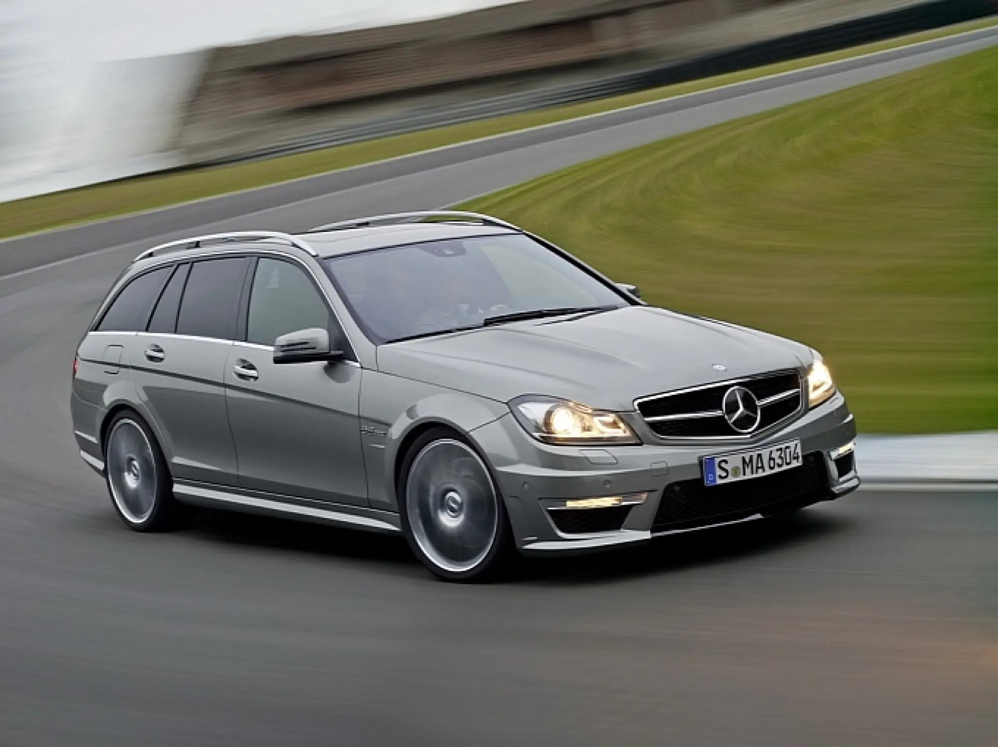 Mercedes Classe C63 AMG restyling 2011  - 22