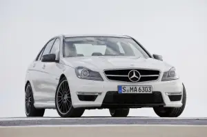 Mercedes Classe C63 AMG restyling 2011  - 27