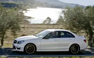 Mercedes Classe C63 AMG restyling 2011  - 29