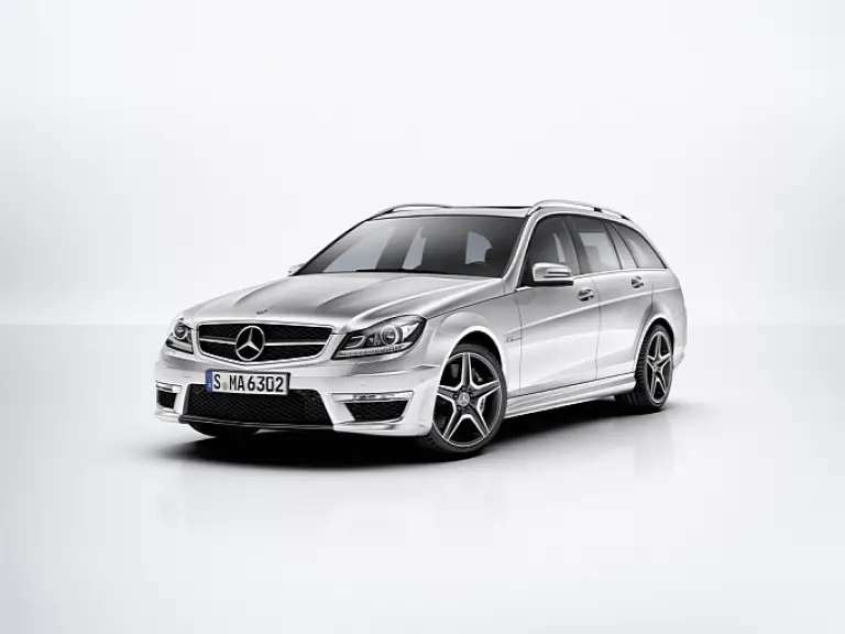 Mercedes Classe C63 AMG restyling 2011  - 30