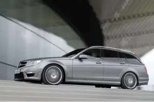 Mercedes Classe C63 AMG restyling - 3