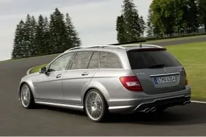 Mercedes Classe C63 AMG restyling - 11