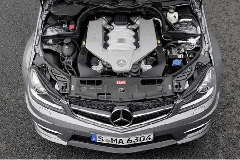 Mercedes Classe C63 AMG restyling - 15