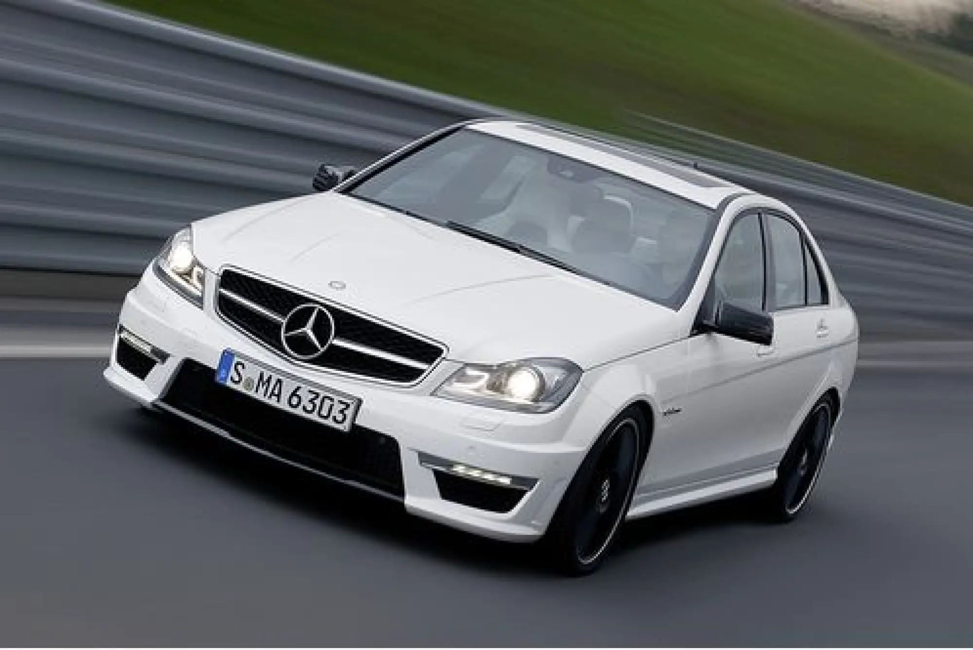 Mercedes Classe C63 AMG restyling - 19
