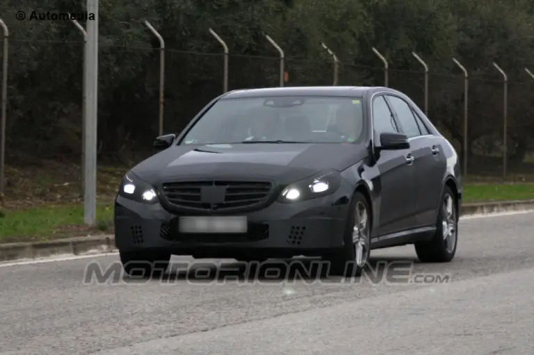 Mercedes Classe E 2013 - Foto spia 6-12-12 - 1
