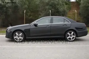 Mercedes Classe E 2013 - Foto spia 6-12-12 - 3