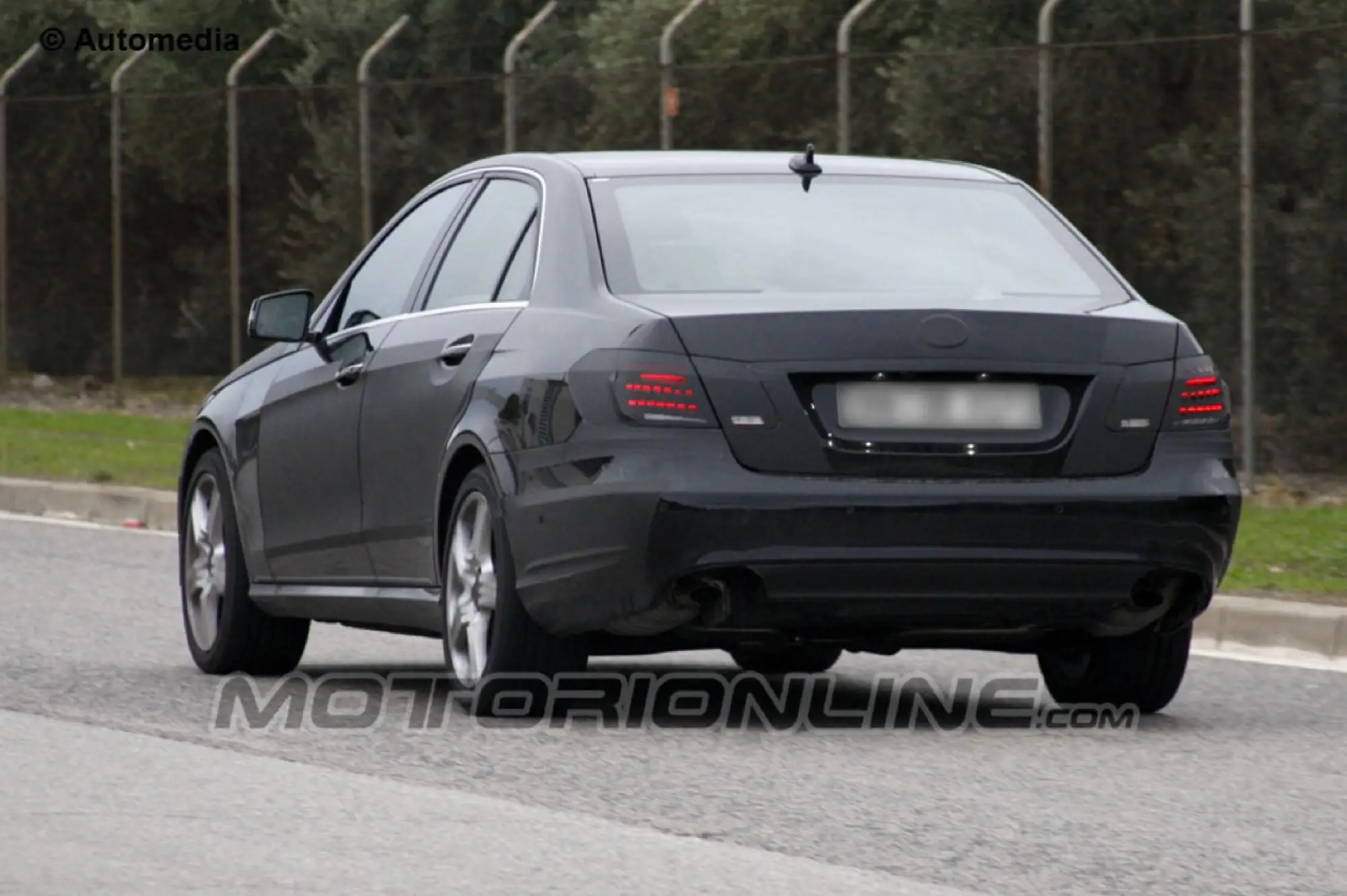 Mercedes Classe E 2013 - Foto spia 6-12-12 - 5