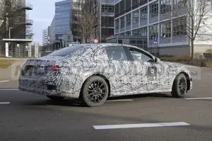 Mercedes Classe E 2024 - Foto Spia 11-01-2022