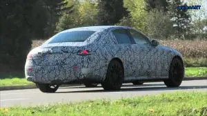 Mercedes Classe E 2024 prototipi Germania - Foto spia - 6