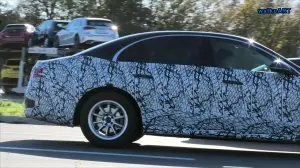 Mercedes Classe E 2024 prototipi Germania - Foto spia - 3
