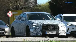 Mercedes Classe E 2024 prototipi Germania - Foto spia - 1