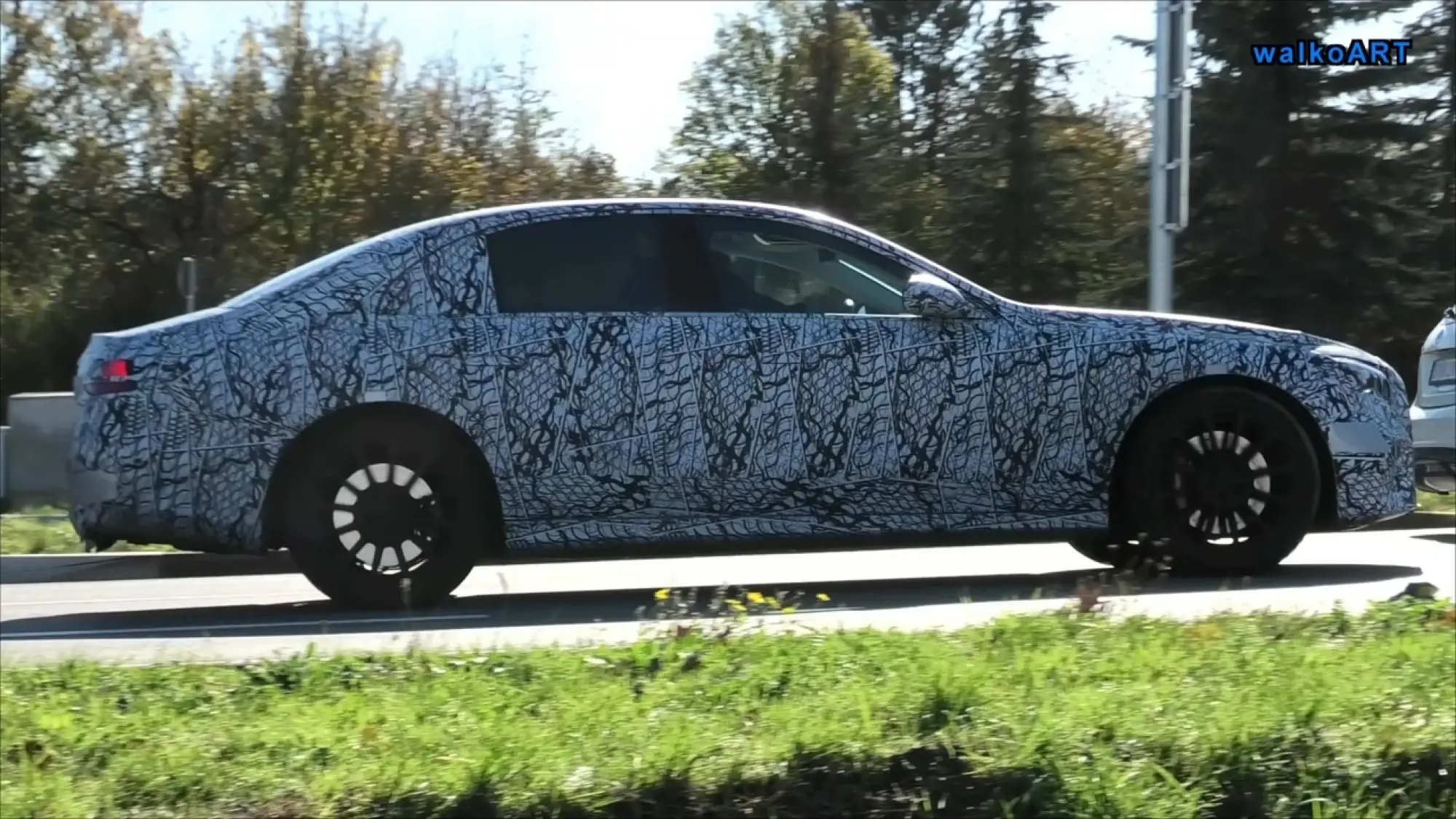 Mercedes Classe E 2024 prototipi Germania - Foto spia - 9