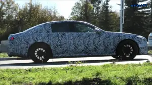 Mercedes Classe E 2024 prototipi Germania - Foto spia - 9