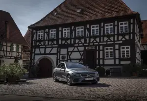 Mercedes Classe E 300 de - Prova su Strada in anteprima