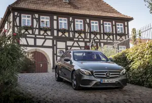 Mercedes Classe E 300 de - Prova su Strada in anteprima