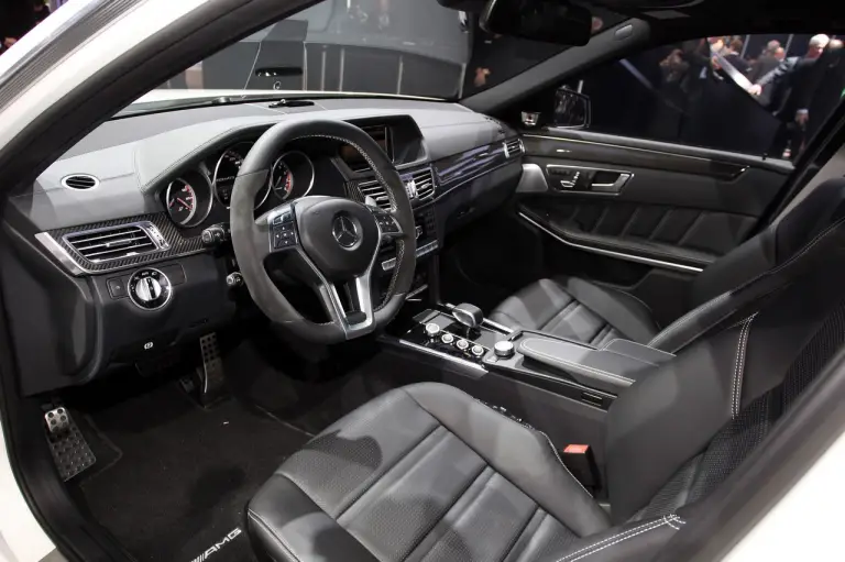 Mercedes Classe E 63 AMG - Salone di Detroit 2013 - 5
