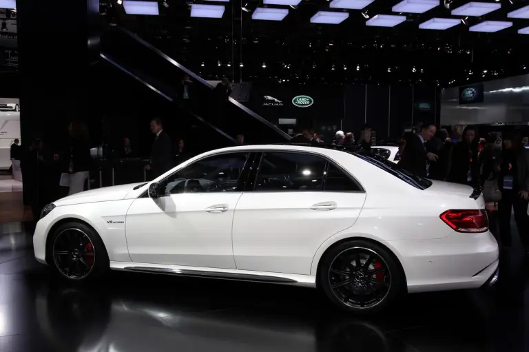 Mercedes Classe E 63 AMG - Salone di Detroit 2013 - 6