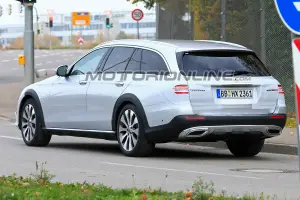 Mercedes Classe E All Terrain foto spia 6 novembre 2018 - 7