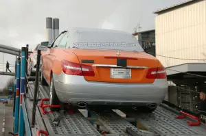 Mercedes Classe E Cabrio arancione e argento