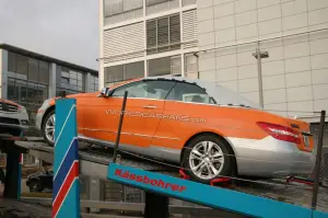 Mercedes Classe E Cabrio arancione e argento - 5