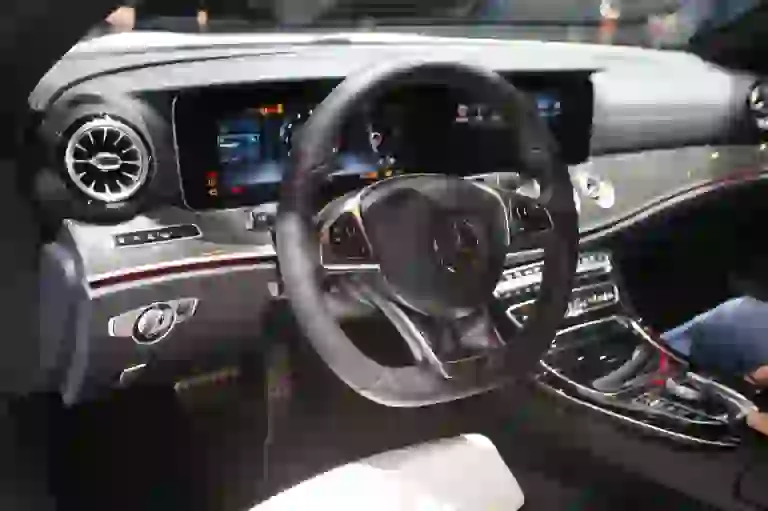 Mercedes Classe E Cabrio Foto Live - Salone di Ginevra 2017 - 8