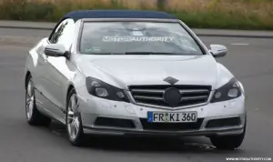 Foto spia Mercedes Classe E Cabrio