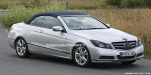 Foto spia Mercedes Classe E Cabrio