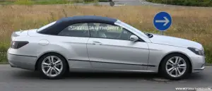 Foto spia Mercedes Classe E Cabrio