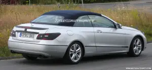 Foto spia Mercedes Classe E Cabrio