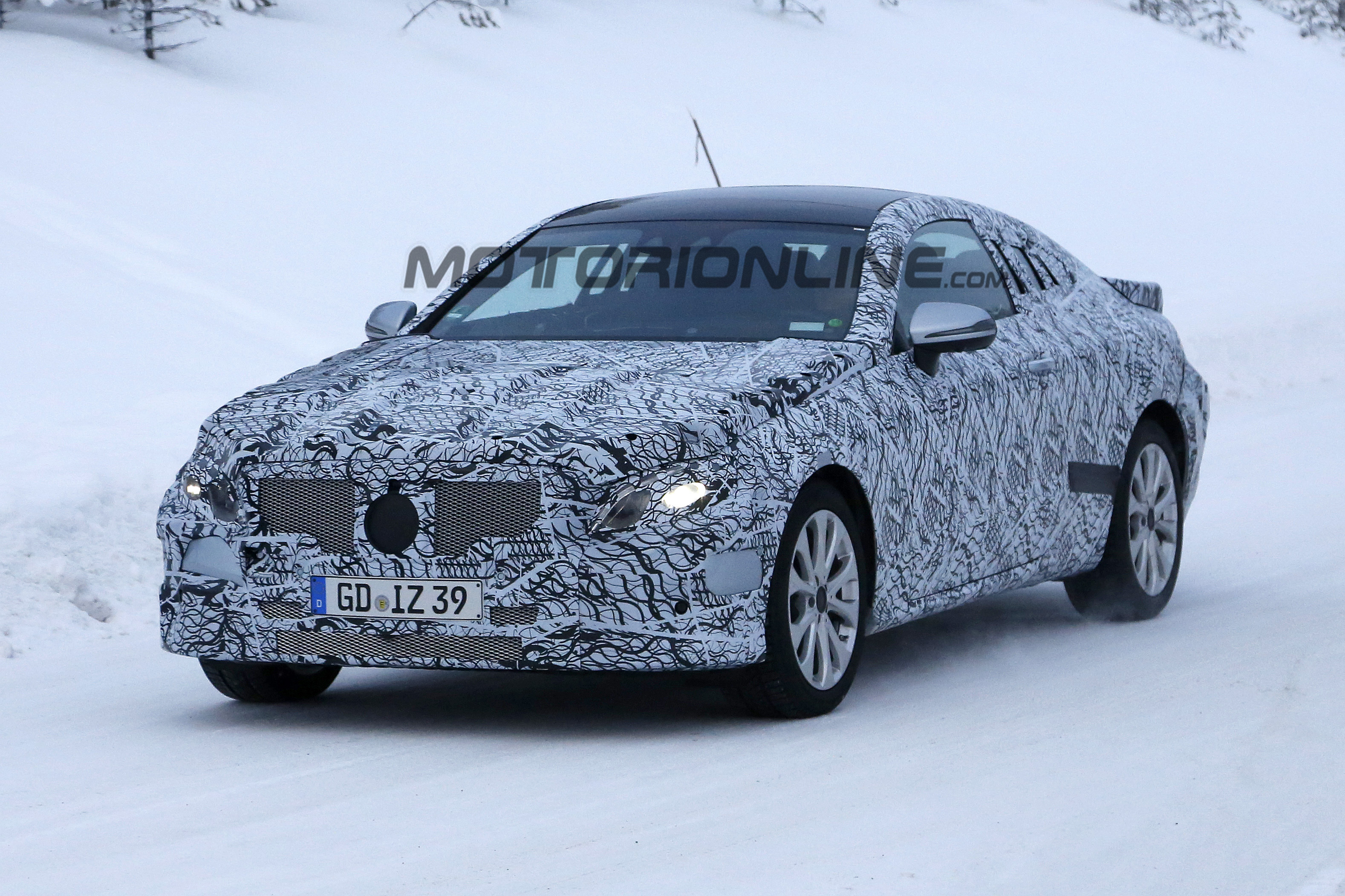 Mercedes Classe E Coupe 2018 - Foto spia 02-02-2016