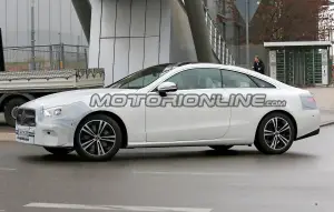 Mercedes Classe E Coupe 2019 - Foto spia 12-11-2018 - 3