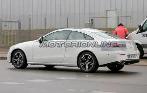 Mercedes Classe E Coupe 2019 - Foto spia 12-11-2018 - 6