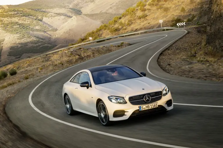 Mercedes Classe E Coupe - 35