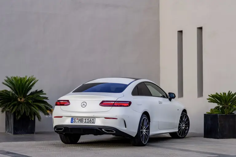 Mercedes Classe E Coupe - 52