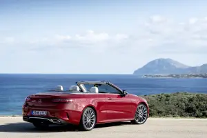 Mercedes Classe E Coupe e Cabrio 2020 - 13