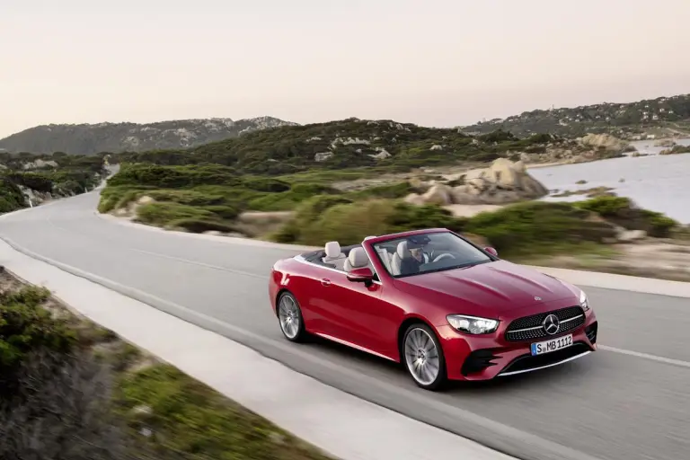 Mercedes Classe E Coupe e Cabrio 2020 - 16